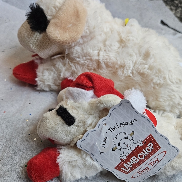 Lamp Chop Christmas Santa Hat  Dog Toy LOT OF 2 PLUSH TOYS SQUEAKY NWT NEW - Picture 4 of 16